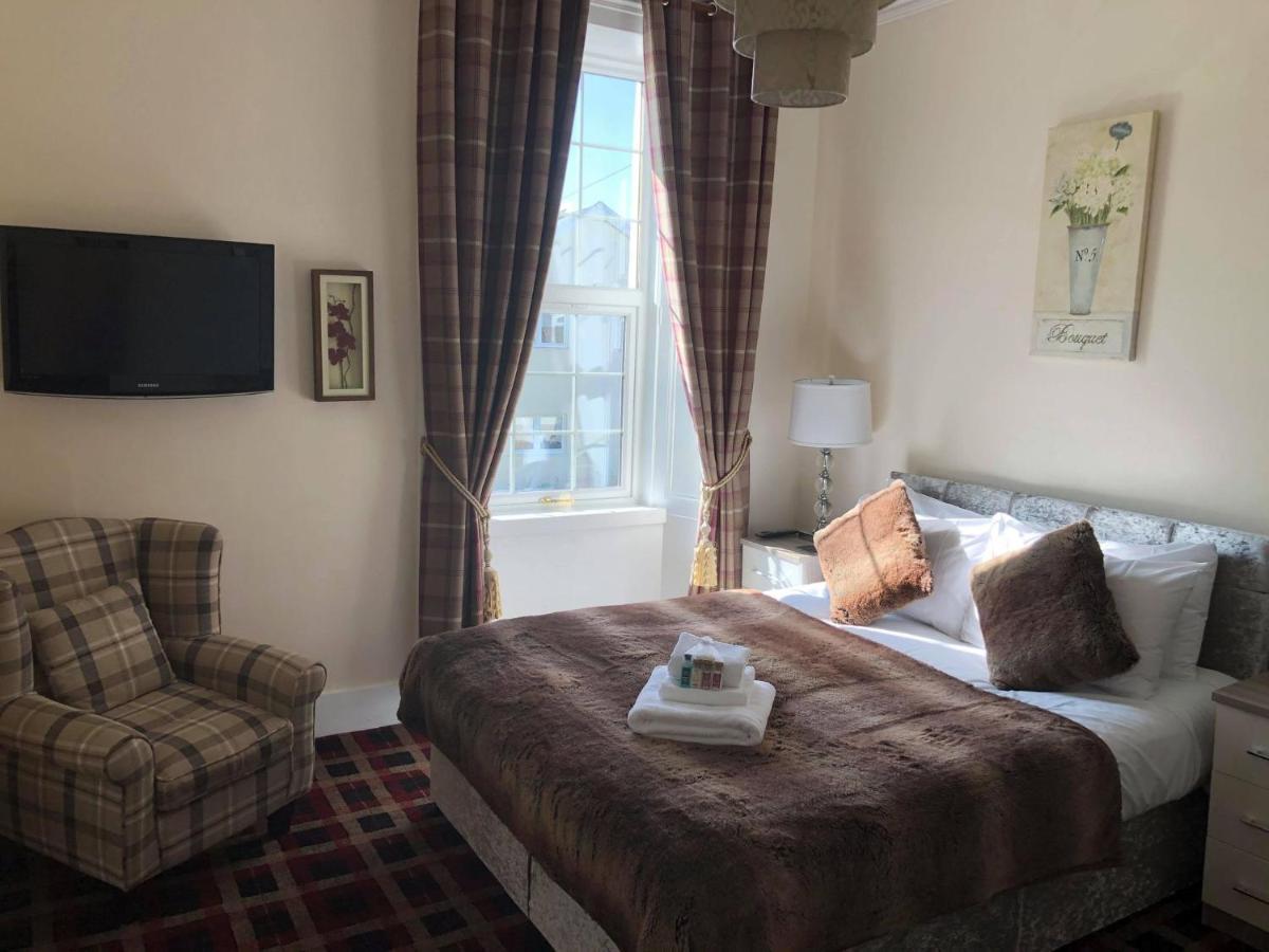 Haughton Arms Hotel Alford  Esterno foto